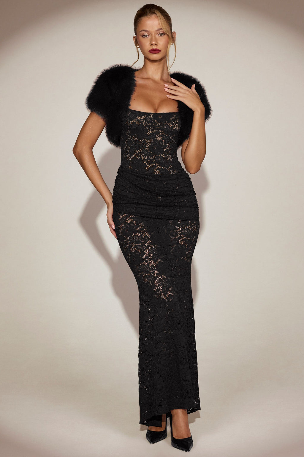 Faux-Fur Short Sleeve Bolero in Black