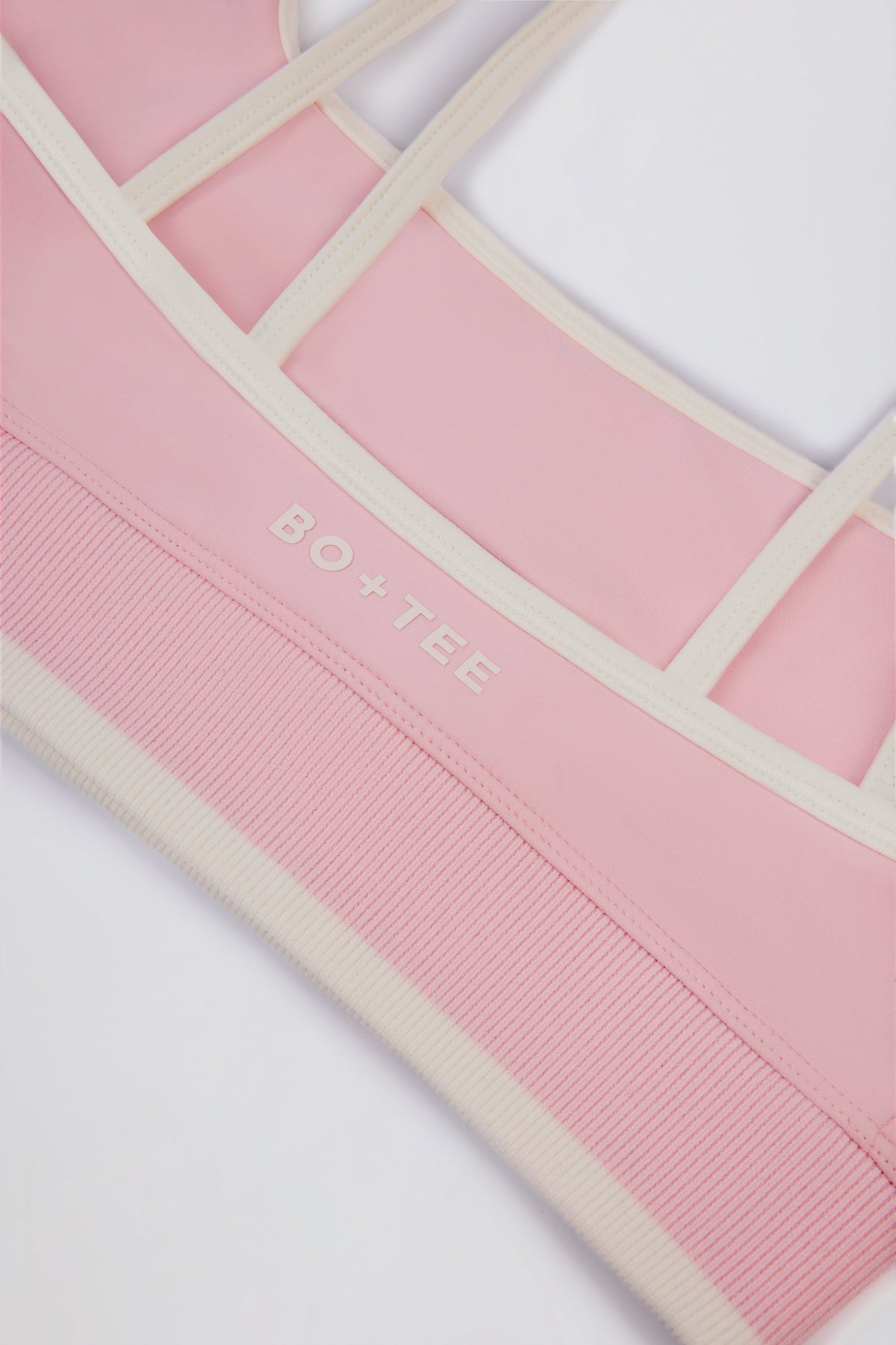 Soft Active Contrast Sports Bra in Powder Pink