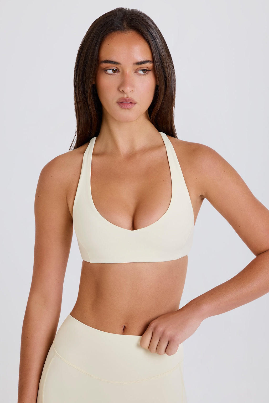 Crossback V-Neck Sports Bra in Cream